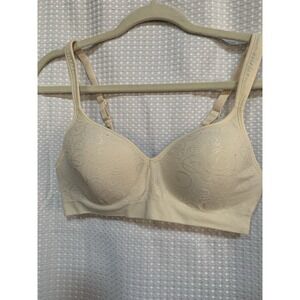 Bali Womens Comfort Revolution Bra 36B Padded